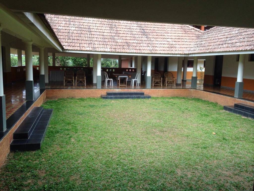 Stay Simple 3 Hills County Resort Kalpatta Eksteriør bilde